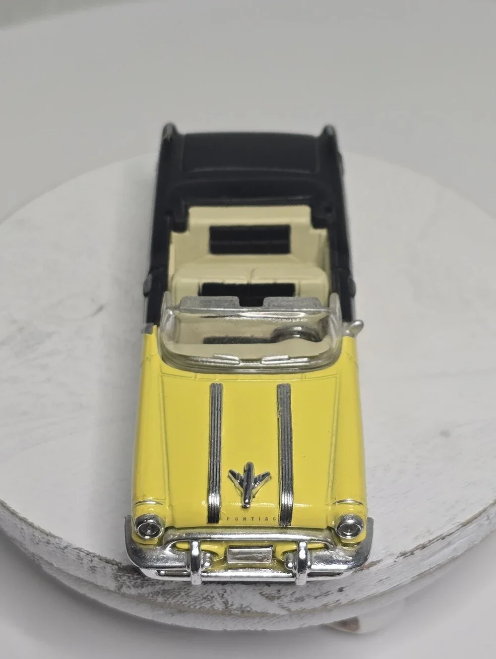 1955 Pontiac Starchief 1/43 Diecast Scale Model Car by NewRay China 2000